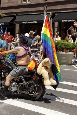 LGBTQ gurur geçit töreninde Nyc.