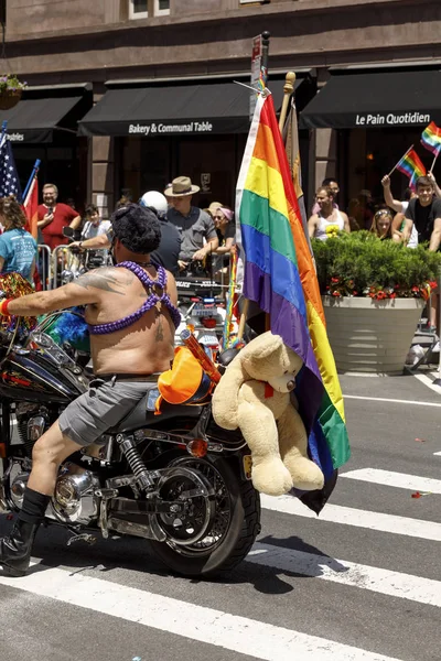 Parada do Orgulho LGBT em Nova York . — Fotografia de Stock