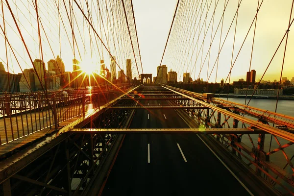 Veduta del ponte di Brooklyn, uno dei ponti più antichi degli Stati Uniti — Foto Stock