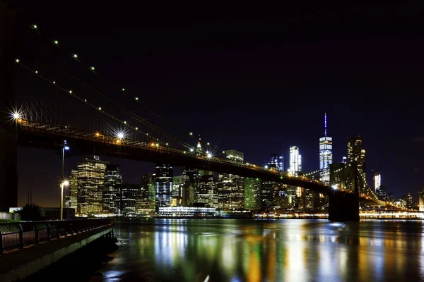 New York stad på natten. — Stockfoto