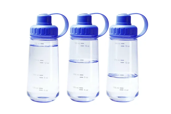Пластиковые контейнеры для воды — стоковое фото