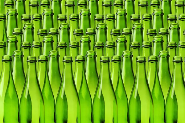 Righe di bottiglie vuote — Foto Stock