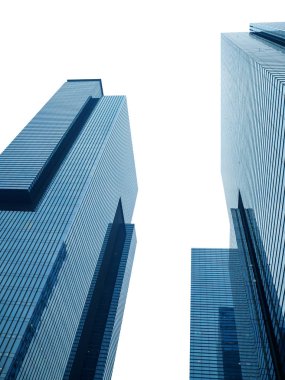 Beyaz arka plan üzerinde izole yaygın modern iş gökdelenler