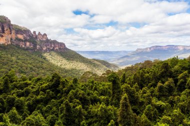Üç kız kardeş oluşumu muhteşem manzara mavi m. kaya
