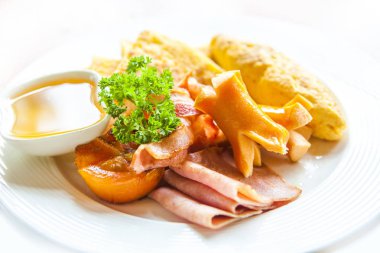 Kahvaltı ve sabah ışık