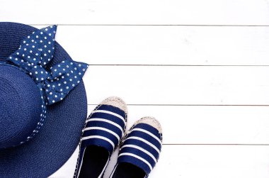 Mavi kadın plaj şapka ile kurdele bezelye ve Ayakkabı Yaz