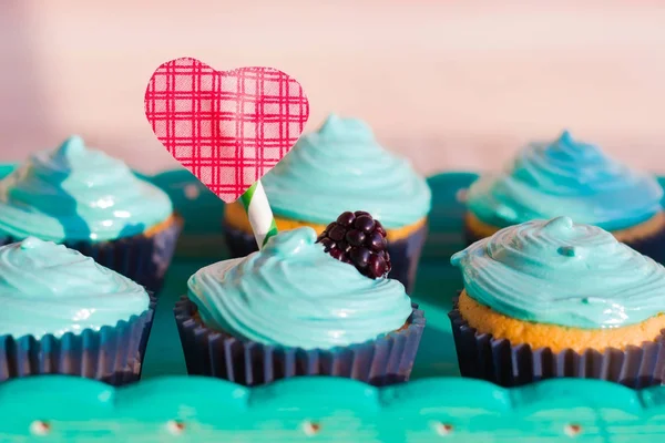 Cupcakes Sevgililer günü için — Stok fotoğraf