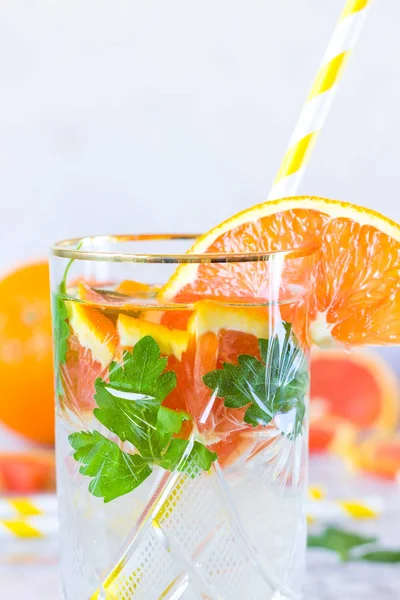 Turuncu ev yapımı limonata