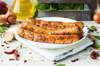 Izgara ızgara sosis