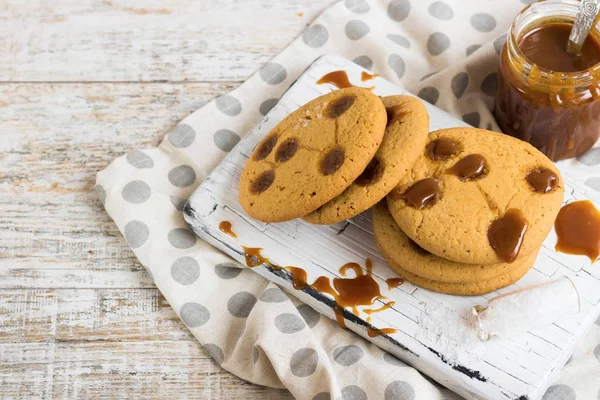 Galletas con caramelo salado — Foto de Stock