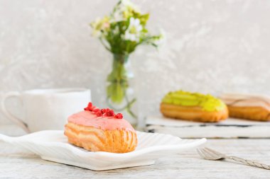 Eklerleri sır içinde