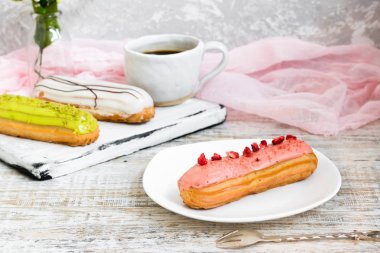 Eklerleri sır içinde