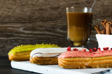 Eklerleri sır içinde