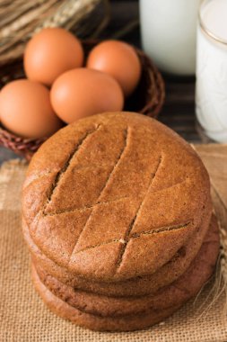 Çavdar kek rustik tarzda