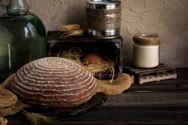 Ekmek maya rustik koyu arka plan üzerinde olmadan