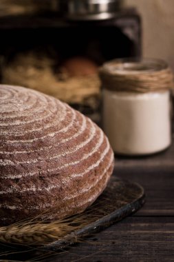 Ekmek maya rustik koyu arka plan üzerinde olmadan