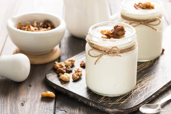 Biscotti waffle con latte — Foto Stock