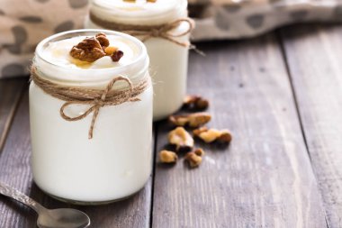 Gürcü yoğurt matsoni