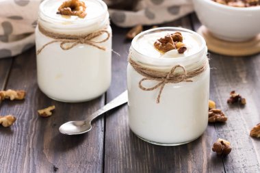 Gürcü yoğurt matsoni