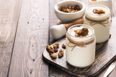 Gürcü yoğurt matsoni