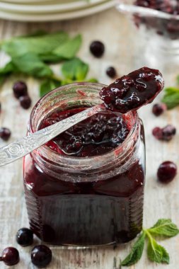 BlackBerry ve Frenk üzümü reçeli