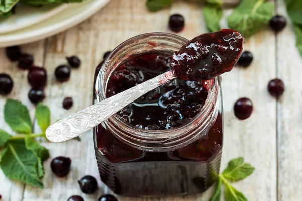 Blackberry and currant jam — Stock Photo, Image