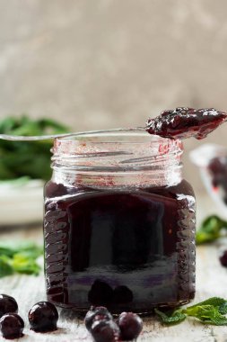 BlackBerry ve Frenk üzümü reçeli