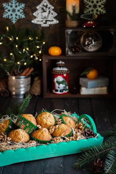 新年和圣诞胡萝卜-坚果松饼 — 图库照片