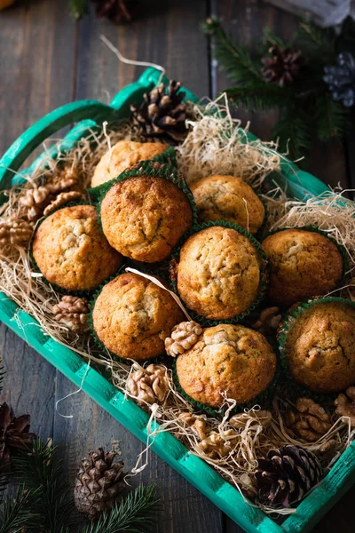 Karotten-Nuss-Muffins zu Neujahr und Weihnachten — Stockfoto