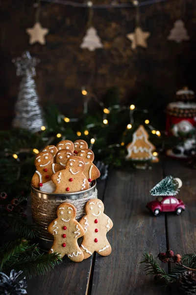 Biscotti tradizionali di Natale - Gingerbread Men — Foto Stock