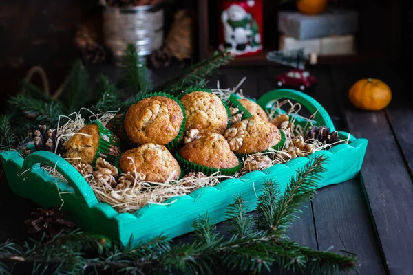 Karotten-Nuss-Muffins zu Neujahr und Weihnachten — Stockfoto