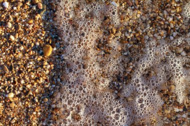 sahilde deniz çakıl renkli granit