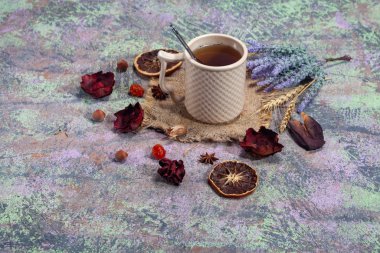 Cam bardakta Red Hot Hibiscus çayı