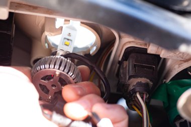 Araç lambaları için ampuller.