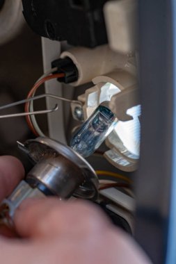 Araç lambaları için ampuller.