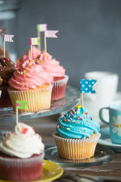 Cupcakes festivos coloridos — Foto de Stock