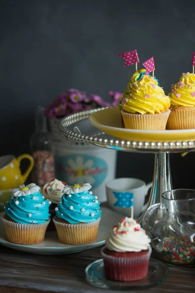 Colorful festive cupcakes — Stock Photo, Image