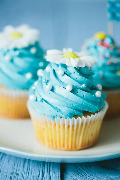 Papatya ile meyve cupcakes