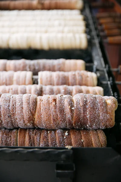 Çek trdelnik pişirme
