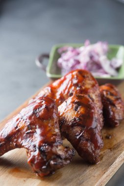 ızgara tavuk kanadı