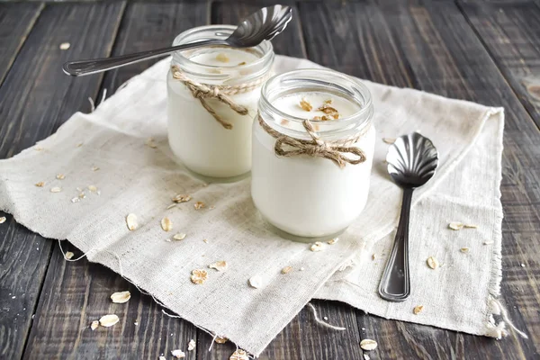 Domácí jogurt, ovesné vločky a medem — Stock fotografie