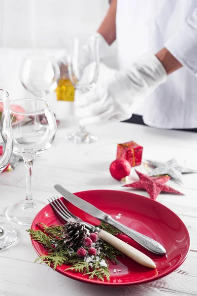 Table served for Christmas dinner in living room — Stock Photo, Image