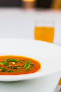 lezzetli domates çorbası