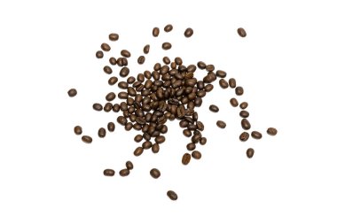 Beyaz arka planda izole kahve çekirdekleri. Resmi kapat.