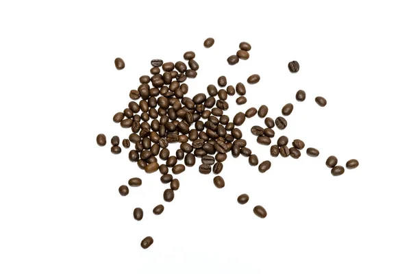 Kaffeebohnen isoliert auf weißem Hintergrund. Bild aus nächster Nähe. — Stockfoto