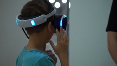 Samara, Rusya - 30 Aralık 2016: robot şehir. Robot Şehir - robotlar etkileşimli bilimsel sergi.