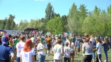 Samara, Rusya - 27 Mayıs 2017: Holi festival renk