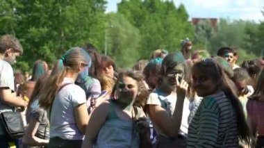 Samara, Rusya - 27 Mayıs 2017: Holi festival renk