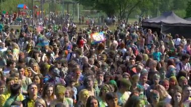 Samara, Rusya - 27 Mayıs 2017: Holi festival renk