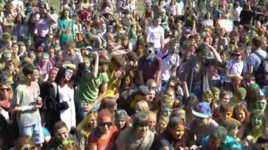 Samara, Rusya - 27 Mayıs 2017: Holi festival renk